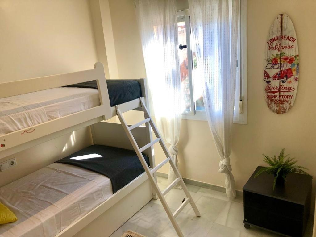 Gatu Premium Atico Sotavento Playa, Parking, Terraza, Piscinas, Wifi Y Aire Acc , " Preferente Mayores De 25 Anos Y Familias " El Puerto de Santa María Exterior foto